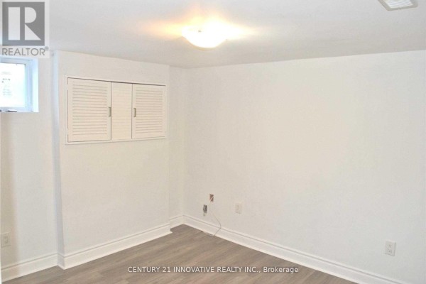 Bsmt 1+1 - 985 Victoria Park Avenue, Toronto, ON M4B2J4 Photo 4