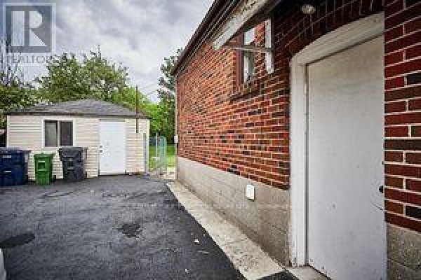Bsmt 1 - 19 Lynvalley Crescent, Toronto, ON M1R2V1 Photo 2