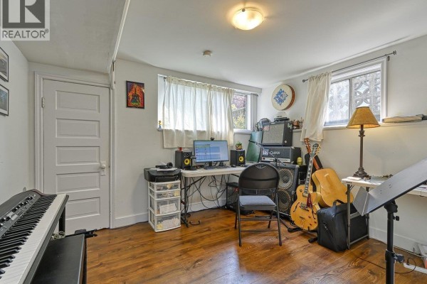 Bsmt 1123 Nootka Street, Vancouver, BC V5K4E6 Photo 5