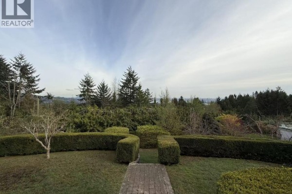 Bsmt 750 Greenwood Road, West Vancouver, BC, photo 2