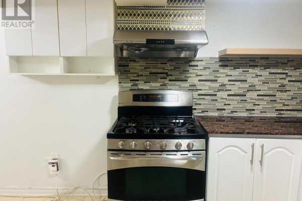 Bsmt Apt - 3 Tinder Crescent, Toronto, ON, photo 2