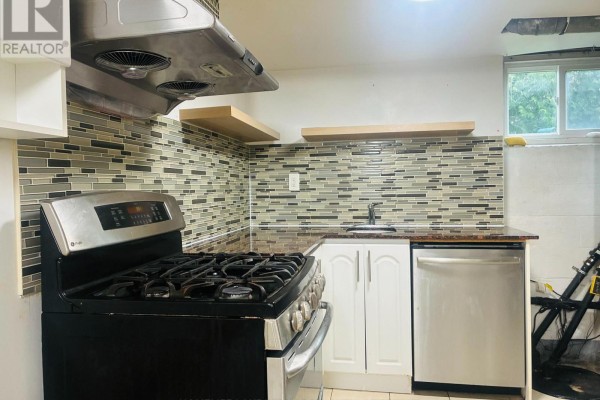 Bsmt Apt - 3 Tinder Crescent, Toronto, ON, photo 3