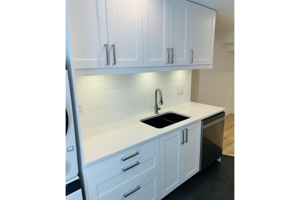Bsmt Suite-17291 1 Avenue, Surrey, BC V3Z9R2 Photo 2