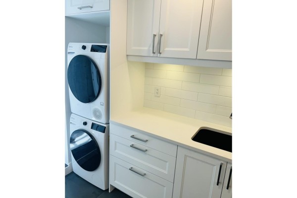 Bsmt Suite-17291 1 Avenue, Surrey, BC V3Z9R2 Photo 4