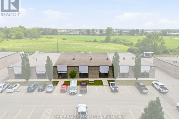 C,d - 203 Exeter Road, London South, ON, photo 2