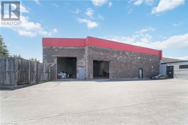 C - 1044 Cannon Street E, Hamilton, ON L8L2H7 Photo 2