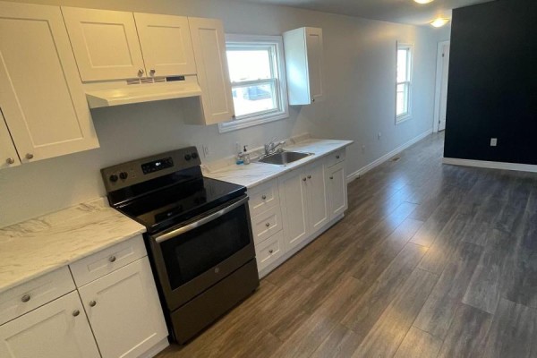 C - 117 Lyons Avenue, Welland, ON, photo 2