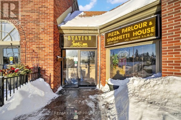 C - 227 Main Street N, Markham, ON L3P1Y6 Photo 2