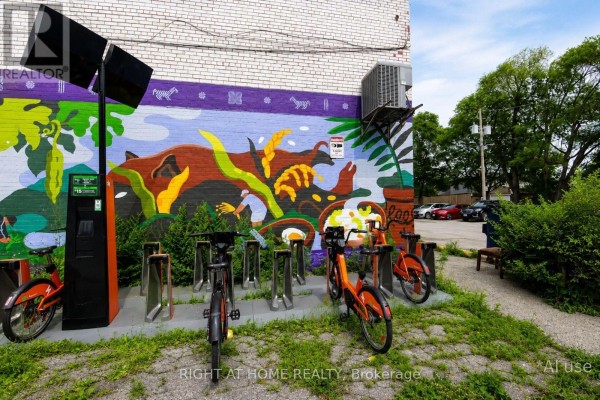 C - 2889 St Clair Avenue E, Toronto, ON M4B1N5 Photo 4