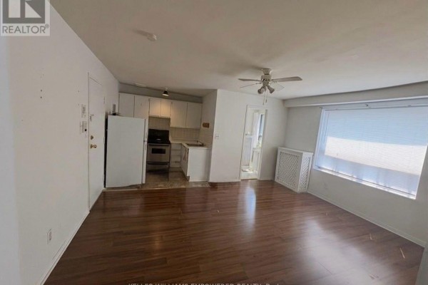 C - 575 Pape Avenue, Toronto, ON M4K3R5 Photo 5