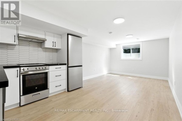 Laundry room - C - 929 Upper Ottawa Street, Hamilton, ON L8T3V6 Photo 5