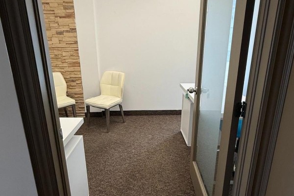 C-01 - 125 Lakeshore Road E, Mississauga, ON L5H1A8 Photo 3