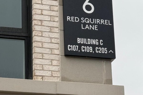 C-205 - 6 Red Squirrel Lane, Richmond Hill, ON L4S0P5 Photo 2