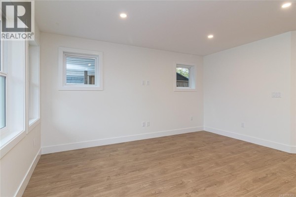 Bedroom - C 2235 Shelbourne St, Victoria, BC V8R4L2 Photo 5