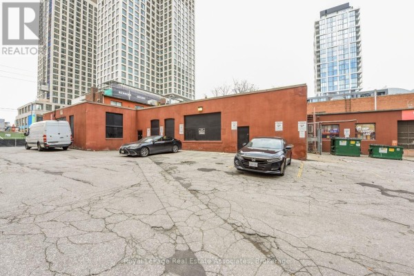 C E D - 381 Richmond Street E, Toronto, ON, photo 2