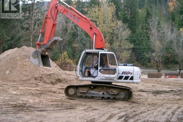 C/o  105 - 650 Trans Canada Highway Ne, Salmon Arm, BC V1E2S6 Photo 4