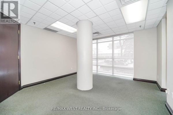 C1 & C3 - 800 Sheppard Avenue W, Toronto, ON M3H6B4 Photo 5