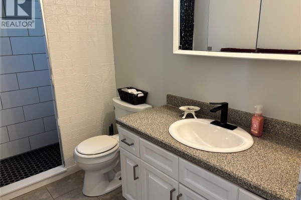 Bedroom - C2 1455 9th Avenue Ne, Moose Jaw, SK S6J1C6 Photo 5
