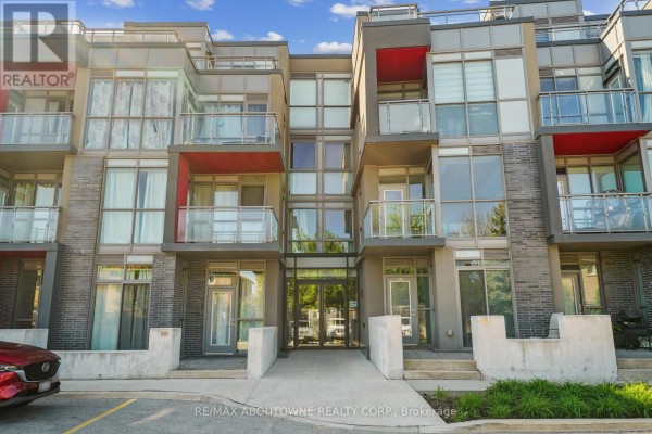 Kitchen - C204 - 5260 Dundas Street, Burlington, ON L7L0J7 Photo 2