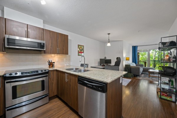C207 8929 202 Street, Langley, BC V1M0B4 Photo 4