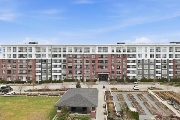 C211 8150 207 Street, Langley, BC V2Y4J4 Photo 2