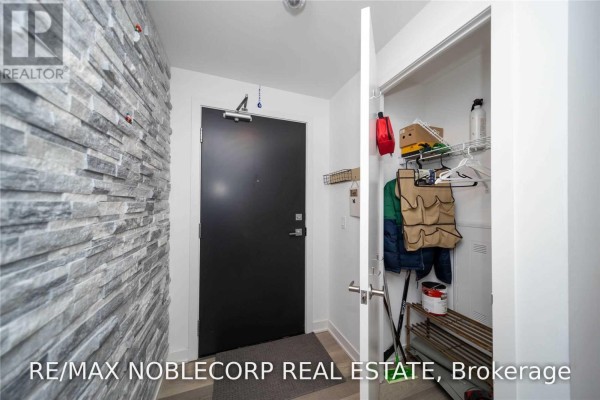 C321 - 5260 Dundas Street, Burlington, ON L7L0J7 Photo 5