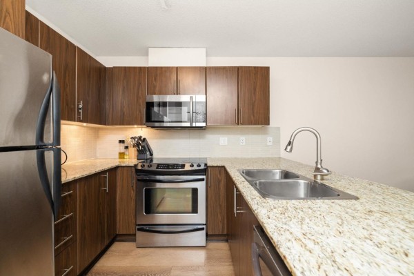 C415 8929 202 Street, Langley, BC V1M0B4 Photo 5