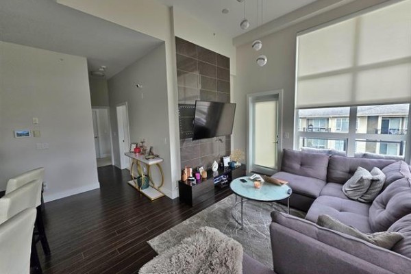 C421 20211 66 Avenue, Langley, BC V2Y0L4 Photo 5
