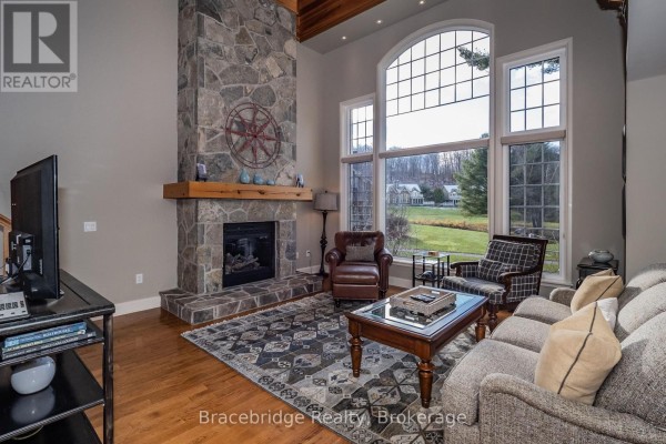 Carling 4 W9 - 3876 Muskoka Rd 118 Highway W, Muskoka Lakes, ON P0B1J0 Photo 3