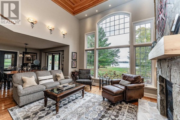 Carling 5 W3 - 3876 Muskoka Rd 118 Highway W, Muskoka Lakes, ON P0B1J0 Photo 3