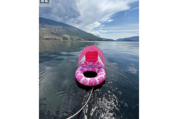Castle Heights Lot# 53, Anglemont, BC V0E1M8 Photo 4