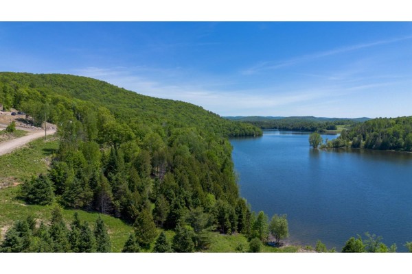 Ch. Germain, #10, Saint Aime Du Lac Des Iles, QC J0W1J0 Photo 3