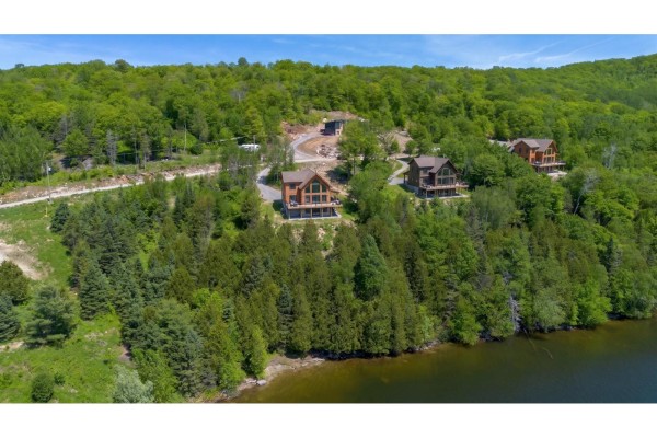 Ch. Germain, #10, Saint Aime Du Lac Des Iles, QC J0W1J0 Photo 5