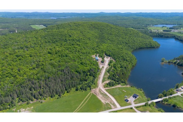 Ch. Germain, #9, Saint Aime Du Lac Des Iles, QC J0W1J0 Photo 3