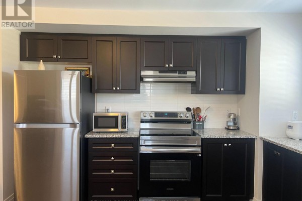Coach House - 3570 Bur Oak Avenue, Markham, ON L6B1R8 Photo 3