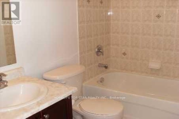 Couch House - 29 Woodway Lane, Markham, ON L6B0N4 Photo 5