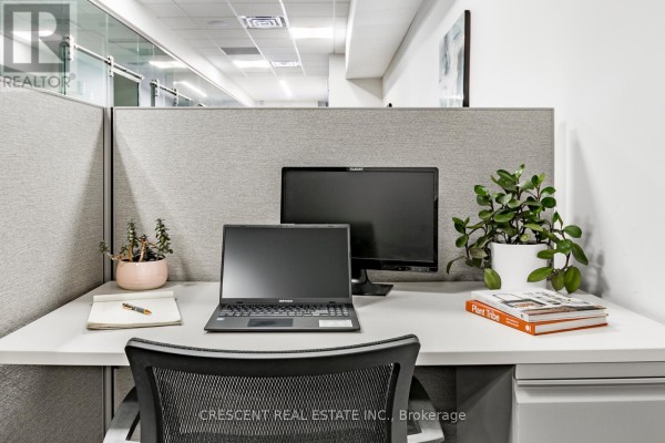 Cubicle 4 - 347 Jane Street, Toronto, ON M6S3Z3 Photo 2