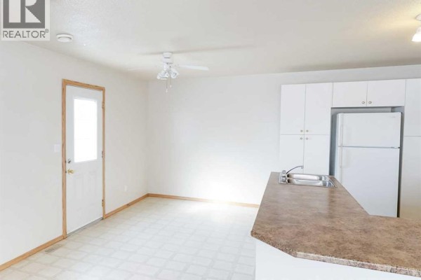 Bedroom - D, 10029 105 Avenue, Grande Prairie, AB T8V1H2 Photo 4