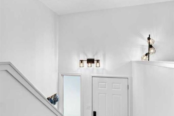 4pc Bathroom - D, 109 Stanley Avenue, Okotoks, AB T1S1H8 Photo 4
