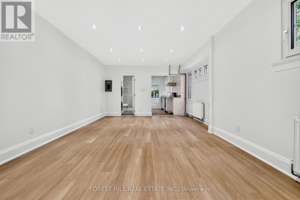 Primary Bedroom - D - 30 Pinewood Avenue, Toronto, ON M6C2V1 Photo 4