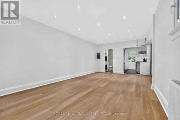 Bedroom - D - 30 Pinewood Avenue, Toronto, ON M6C2V1 Photo 5
