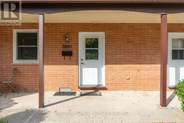D - 366 Head Street N, Strathroy Caradoc, ON N7G2J9 Photo 3
