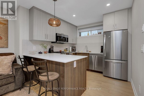 Den - D - 415 Tweedsmuir Avenue, Ottawa, ON K1Z5N6 Photo 5