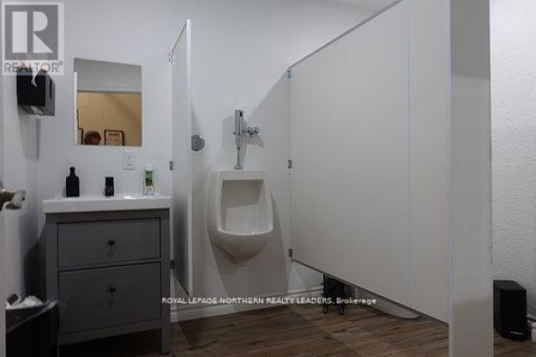 D 440 Algonquin Boulevard E, Timmins, ON P4N1B7 Photo 4