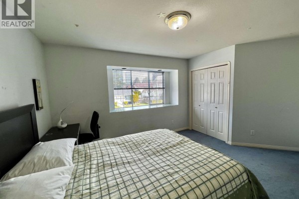D 4864 Watling Street, Burnaby, BC, photo 2