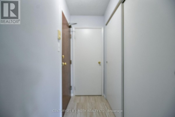 D11 - 163 Edgehill Drive, Barrie, ON, photo 3