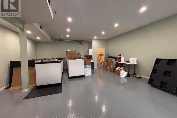 D6 - 2285 St Laurent Boulevard, Ottawa, ON K1G4Z7 Photo 4