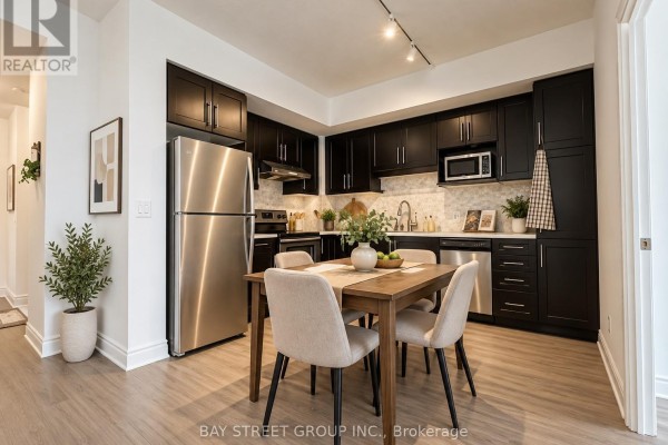 Kitchen - D805 - 33 Clegg Road, Markham, ON L6G1E1 Photo 3