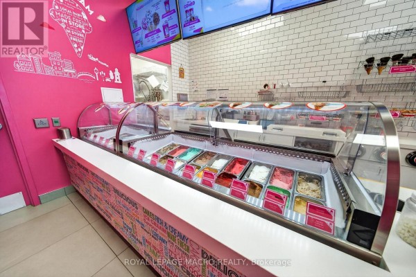 D9 - 380 Dundas Street E, Oakville, ON, photo 3