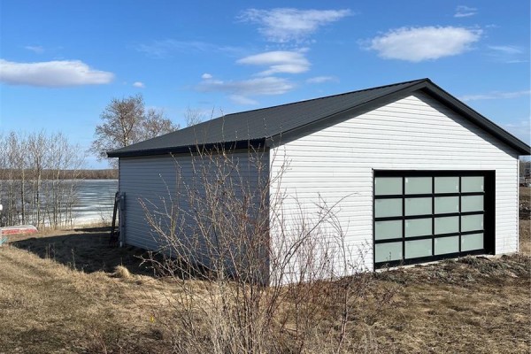 Dixon Lake Waterfront, Invergordon Rm No  430, SK, photo 2